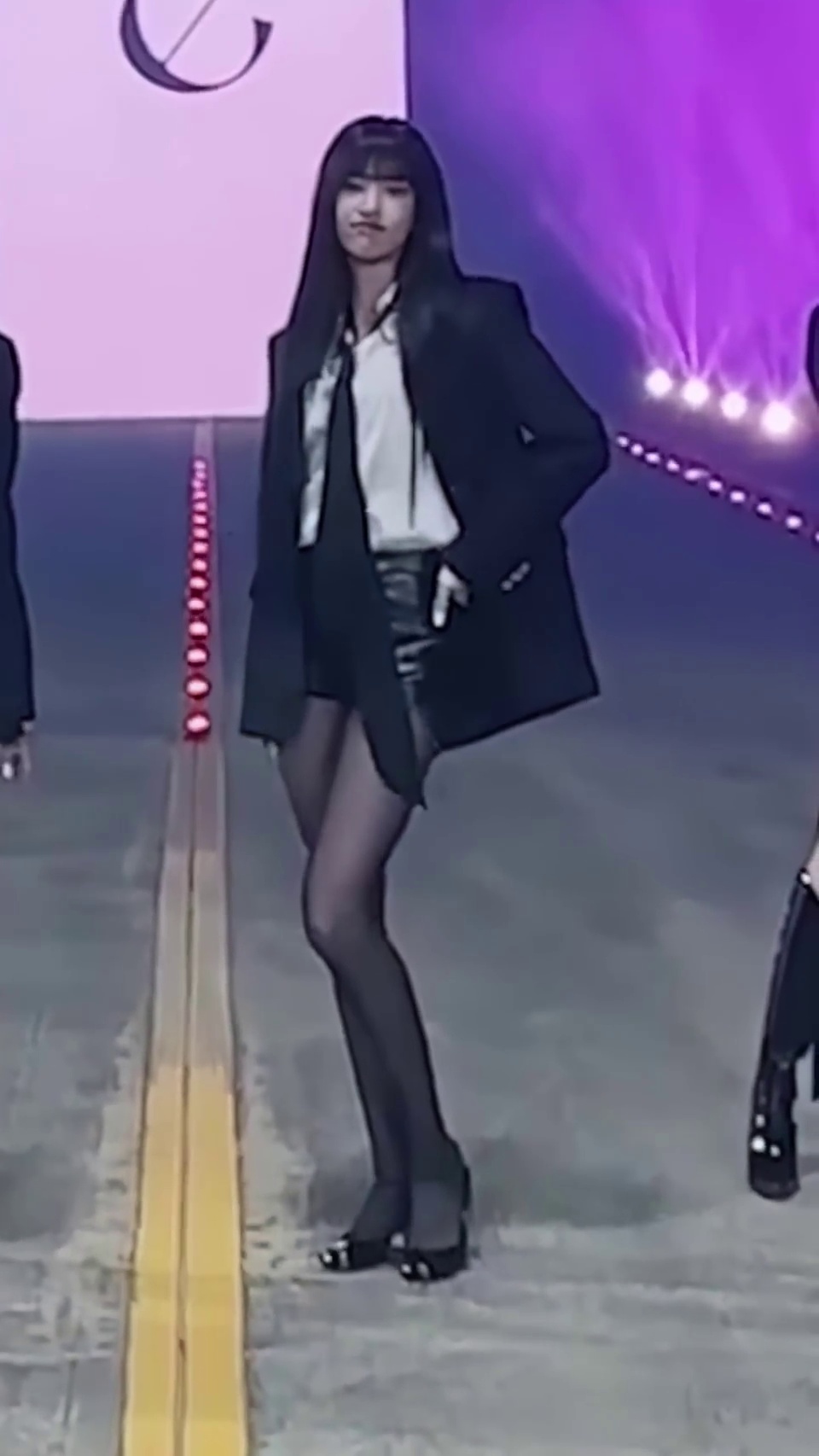 Black Stockings and Stunning Legs: IVE's An Yujin - Image 1