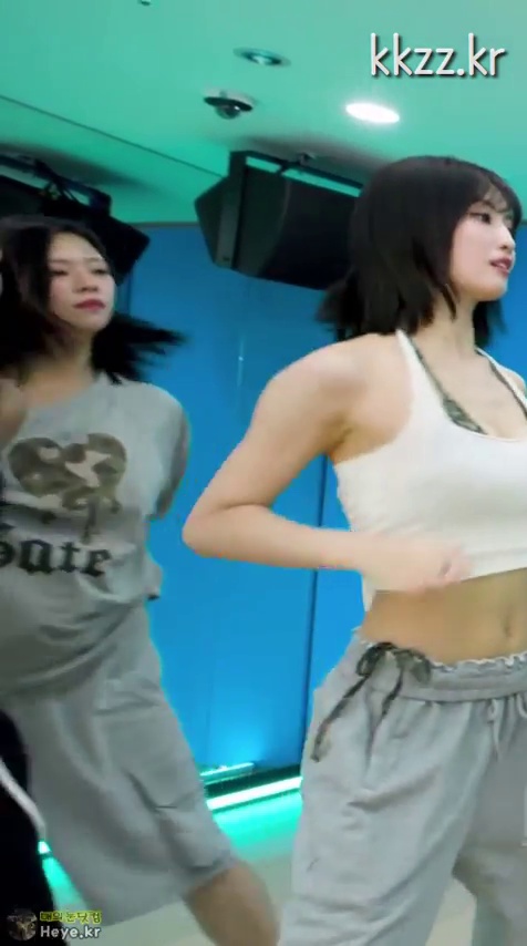 Trembling TWICE Momo